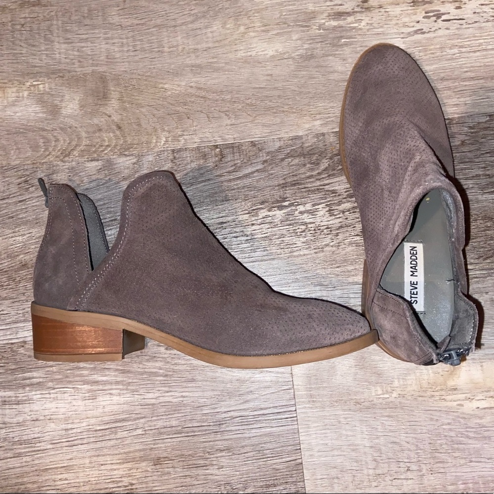 Steve Madden Women’s Lancaster Taupe Suede Ankle Back Zip Booties Size 7.5M  (L) - Picture 4 of 11